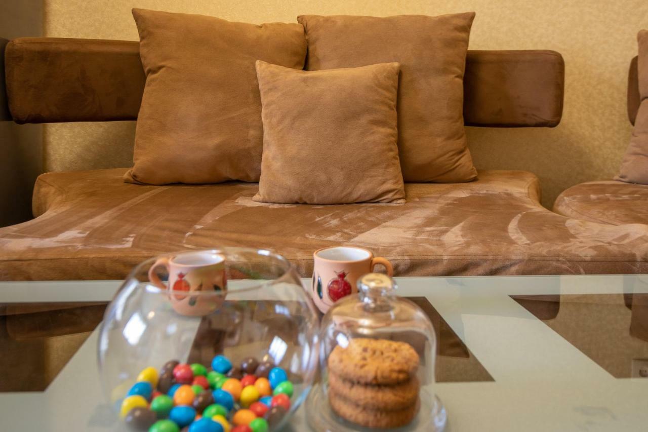 יירבאן Stay Inn Apartments On 33 Sayat-Nova Avenue מראה חיצוני תמונה