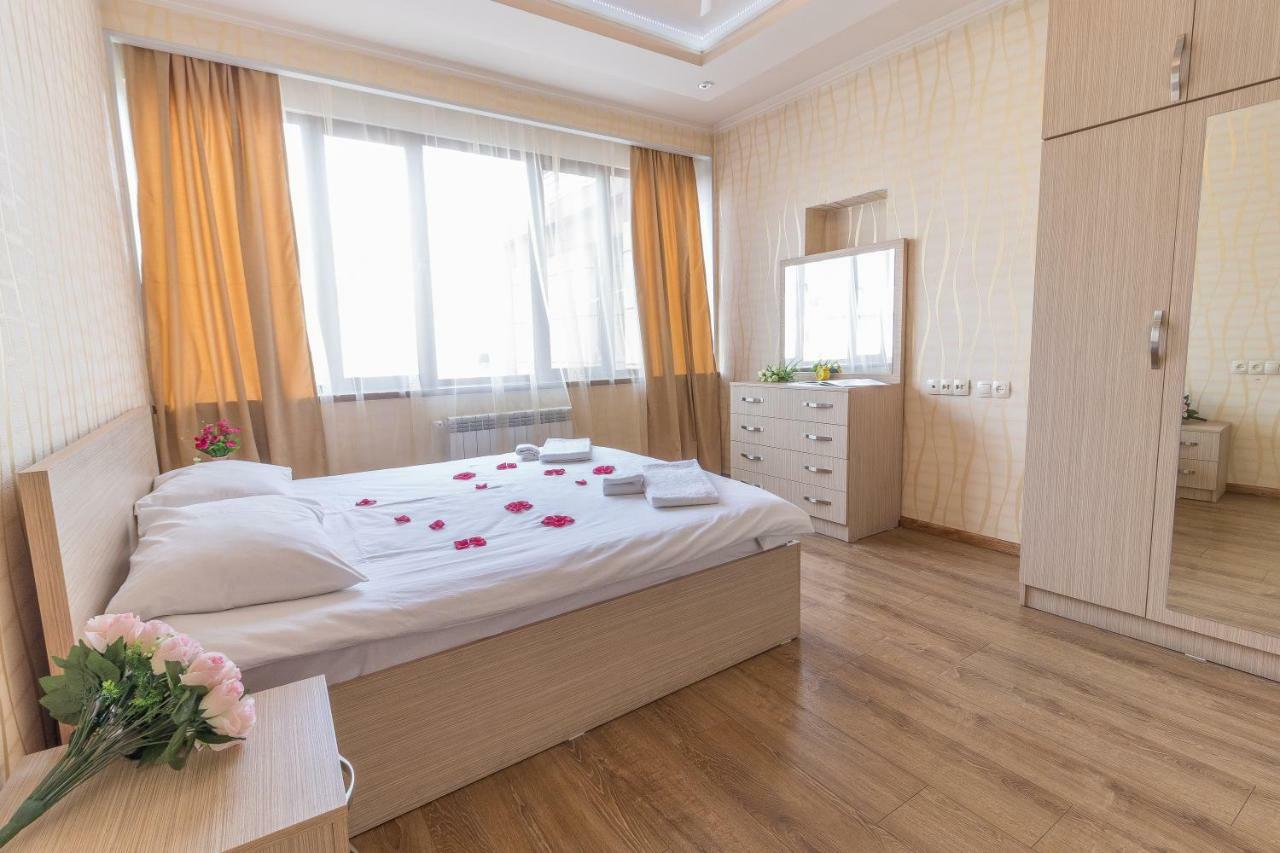 יירבאן Stay Inn Apartments On 33 Sayat-Nova Avenue מראה חיצוני תמונה