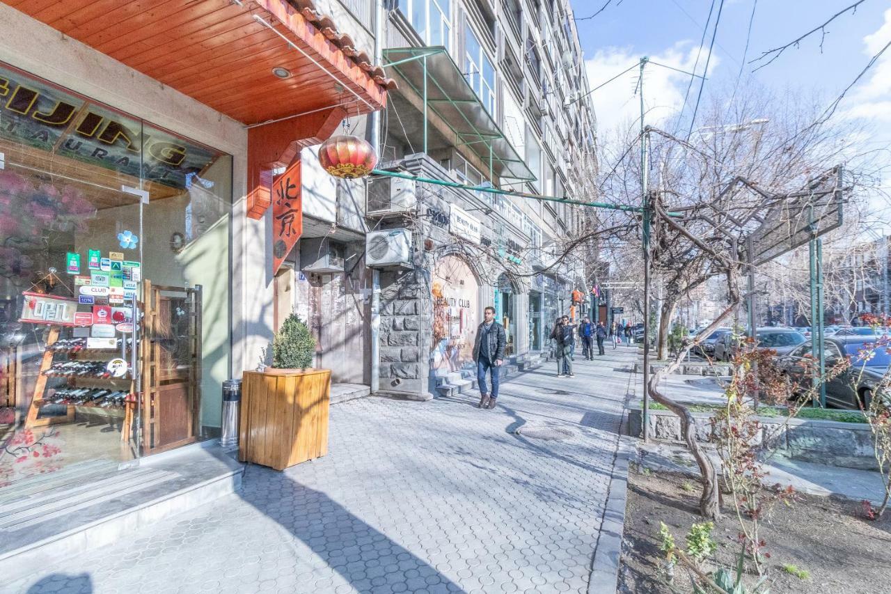 יירבאן Stay Inn Apartments On 33 Sayat-Nova Avenue מראה חיצוני תמונה