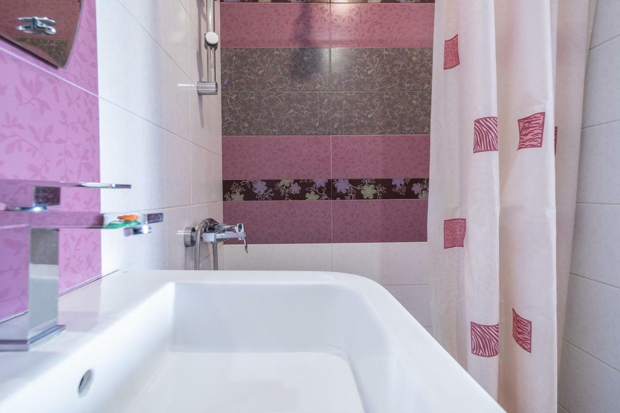 יירבאן Stay Inn Apartments On 33 Sayat-Nova Avenue מראה חיצוני תמונה