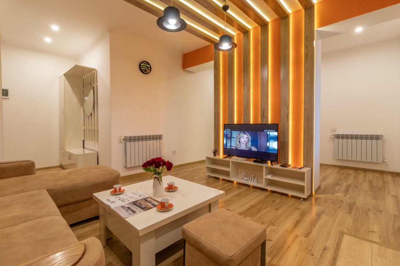 יירבאן Stay Inn Apartments On 33 Sayat-Nova Avenue מראה חיצוני תמונה
