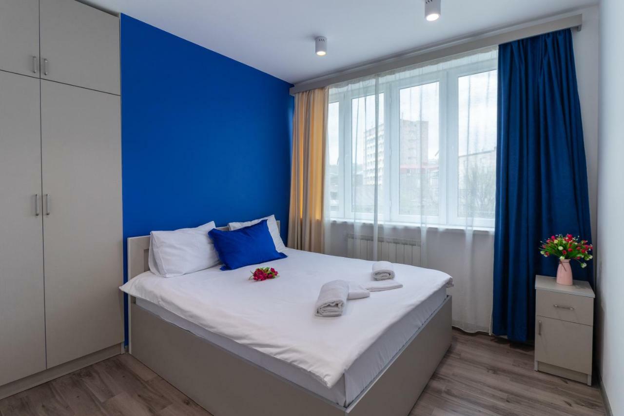 יירבאן Stay Inn Apartments On 33 Sayat-Nova Avenue מראה חיצוני תמונה