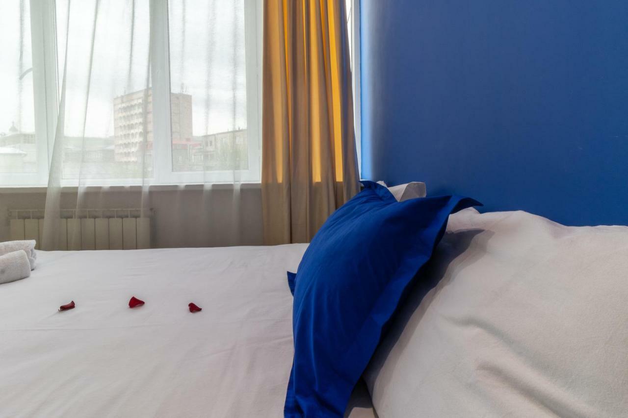 יירבאן Stay Inn Apartments On 33 Sayat-Nova Avenue מראה חיצוני תמונה