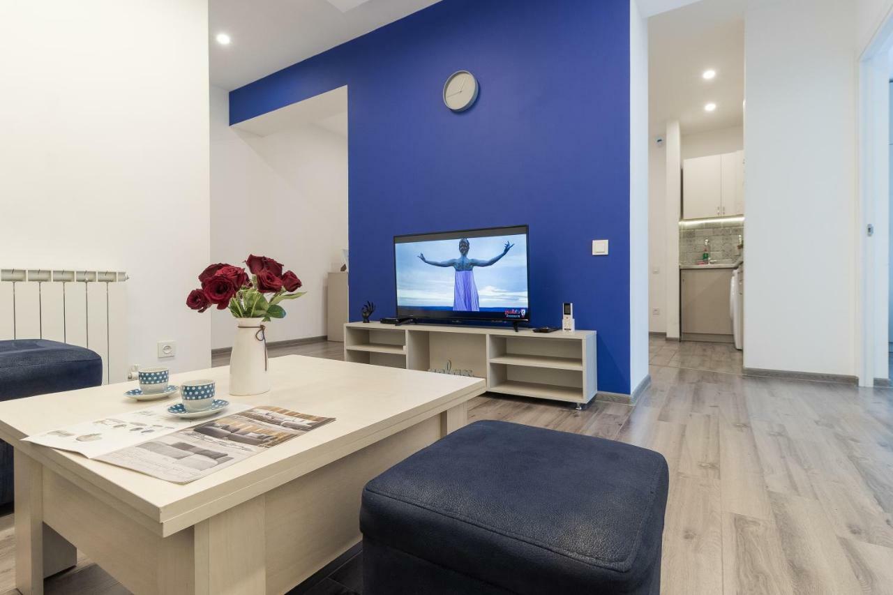 יירבאן Stay Inn Apartments On 33 Sayat-Nova Avenue מראה חיצוני תמונה
