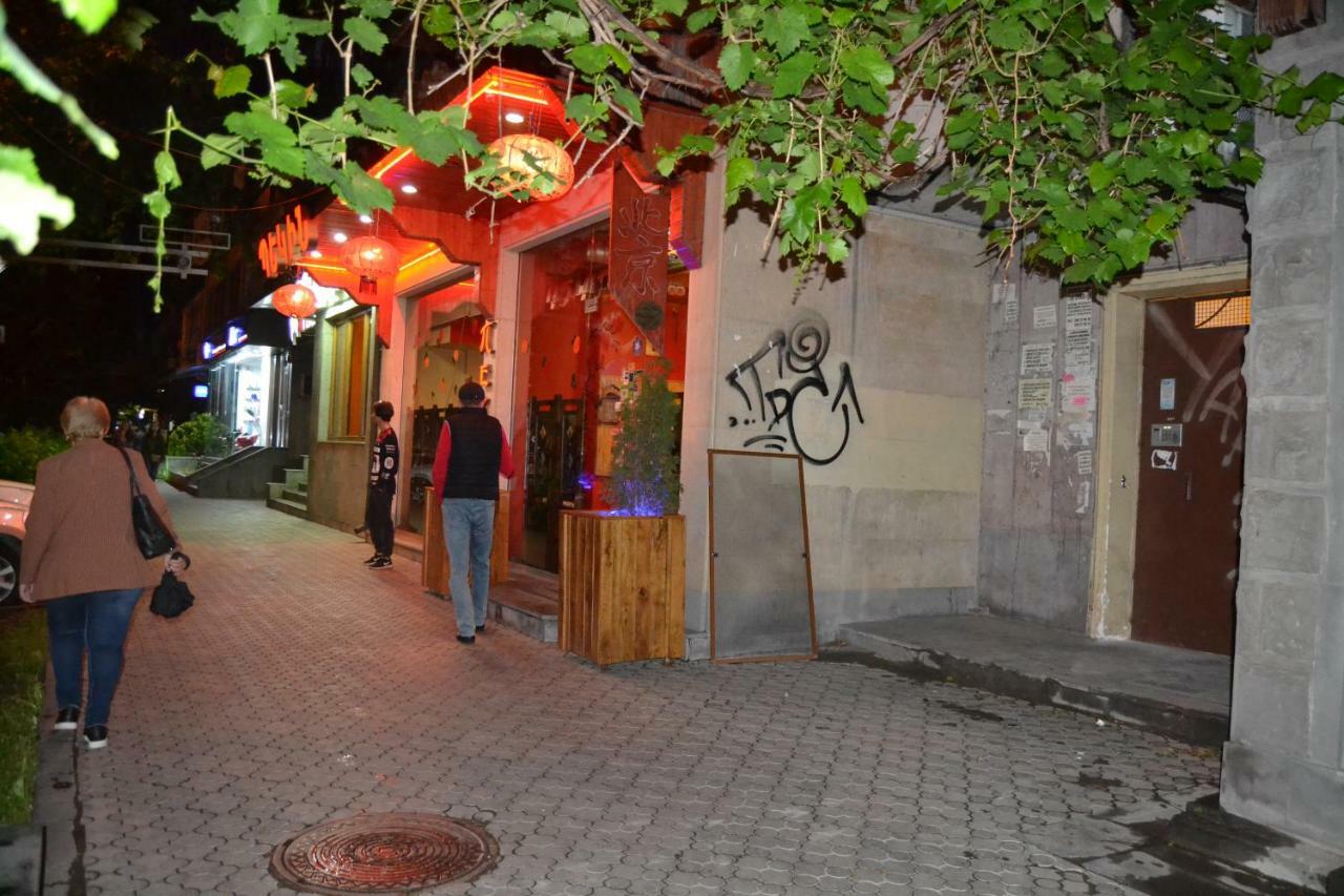 יירבאן Stay Inn Apartments On 33 Sayat-Nova Avenue מראה חיצוני תמונה